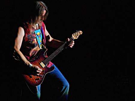 Steve Morse just about to break into Smoke On The Water. Quebec City, July 29, 2007. Photo: Nick Soveiko.