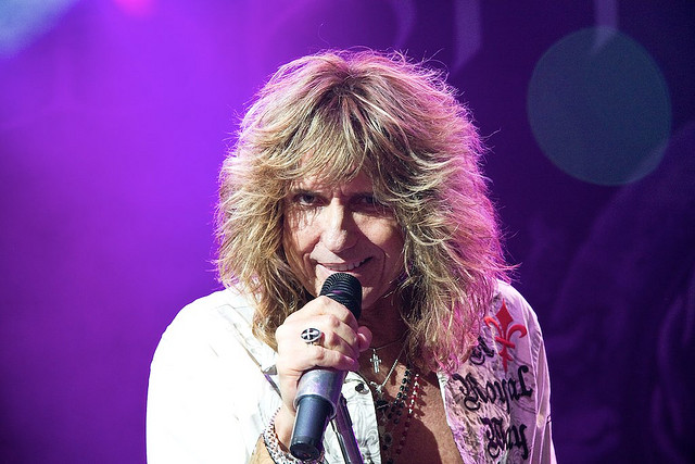 David Coverdale en el Waerdse Tempel, Países Bajos, 2009; Foto: Arthur Nazarian http://www.fotovriend.nl/, CC-BY-NC-ND