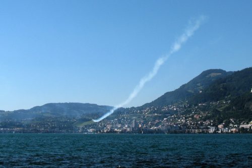 Lake Geneva flyby; photo © 2016 Axel Dauer