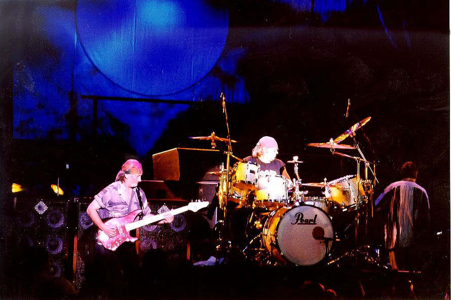 Дип перпл клипы. Deep Purple фото. Deep Purple on Stage фото. Дип перпл фото группы. Deep Purple с инструментами.