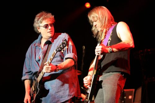 Leslie West and Steve Morse 2005-06-18 Toronto; Photo: Nick Soveiko cc-by-nc-sa