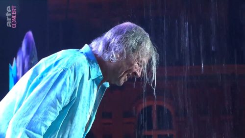 Ian Gillan soaked in rain Jazzopen Stuttgart 2023 [114215-004-A]_00:04:06_01